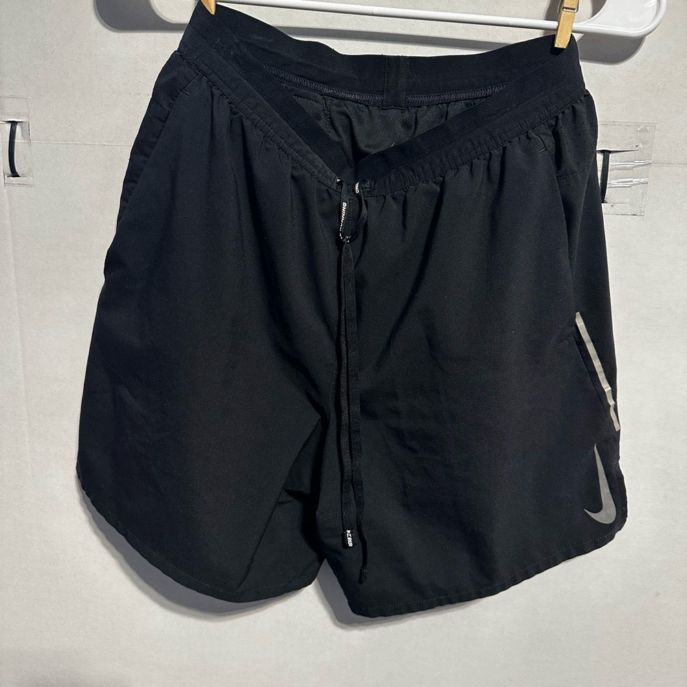 Men’s Nike Dri- Fit Running Shorts 5”
Size M